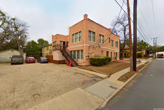 400 W Lynwood Ave, San Antonio, TX 78212