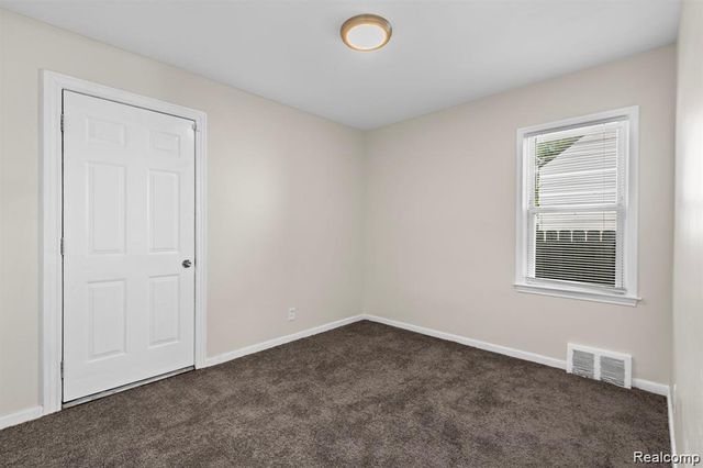 18750 Kingsville Street, Detroit, MI 48225