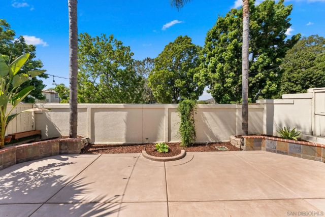 10086 Baylee Ln, San Diego, CA 92127