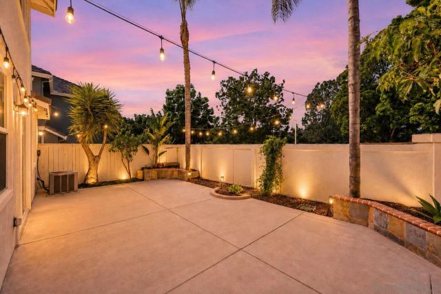10086 Baylee Ln, San Diego, CA 92127