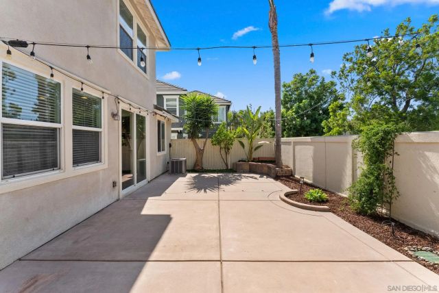 10086 Baylee Ln, San Diego, CA 92127
