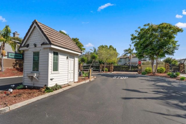 10086 Baylee Ln, San Diego, CA 92127