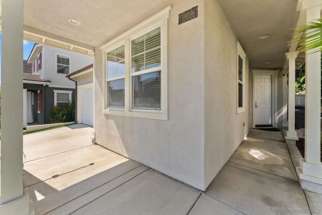 10086 Baylee Ln, San Diego, CA 92127