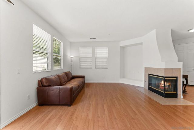 10086 Baylee Ln, San Diego, CA 92127