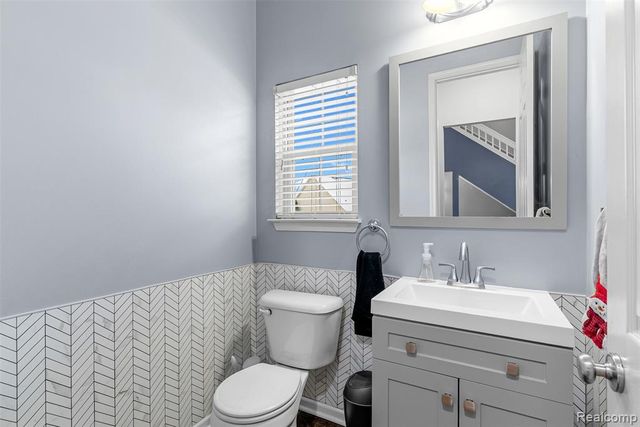 2330 Cherry Tree Lane, Grand Blanc, MI 48439