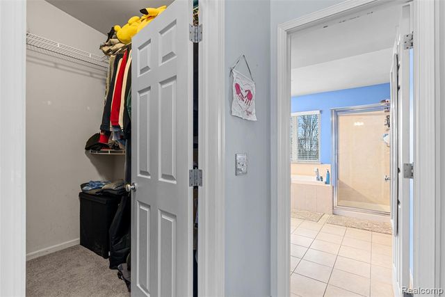 2330 Cherry Tree Lane, Grand Blanc, MI 48439