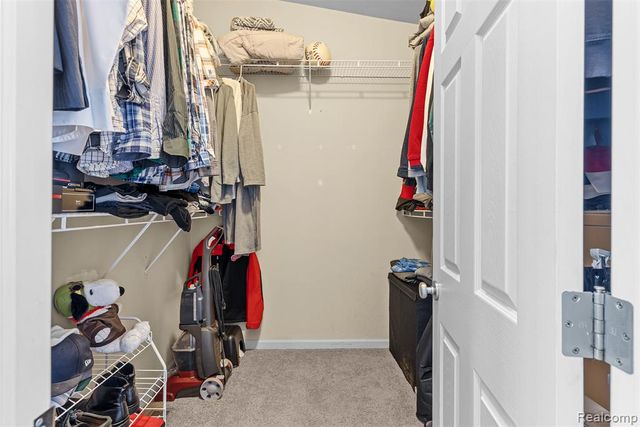 2330 Cherry Tree Lane, Grand Blanc, MI 48439