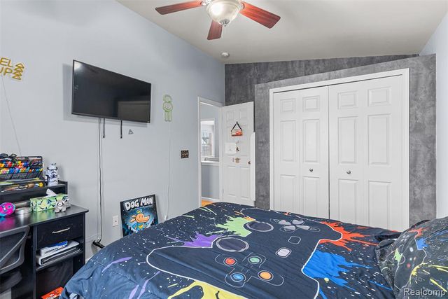 2330 Cherry Tree Lane, Grand Blanc, MI 48439