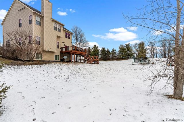 2330 Cherry Tree Lane, Grand Blanc, MI 48439