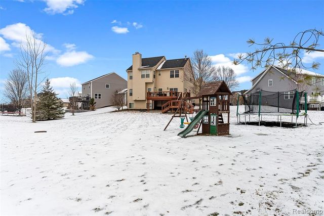 2330 Cherry Tree Lane, Grand Blanc, MI 48439