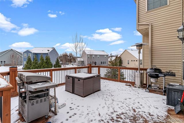 2330 Cherry Tree Lane, Grand Blanc, MI 48439