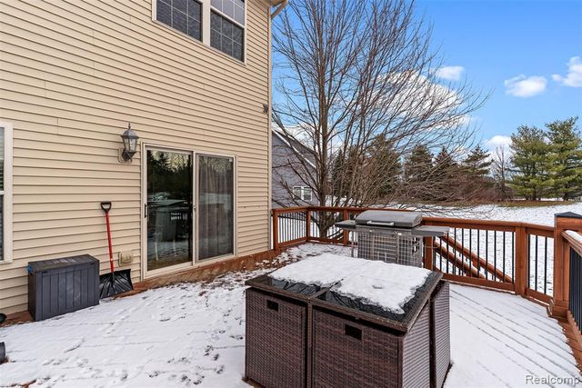 2330 Cherry Tree Lane, Grand Blanc, MI 48439