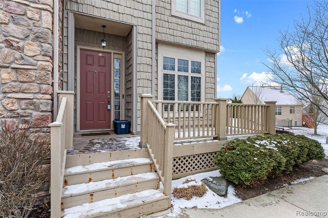 2330 Cherry Tree Lane, Grand Blanc, MI 48439