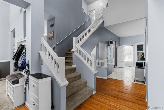 2330 Cherry Tree Lane, Grand Blanc, MI 48439