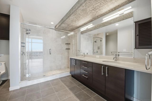 800 The Mark Ln 1409, San Diego, CA 92101