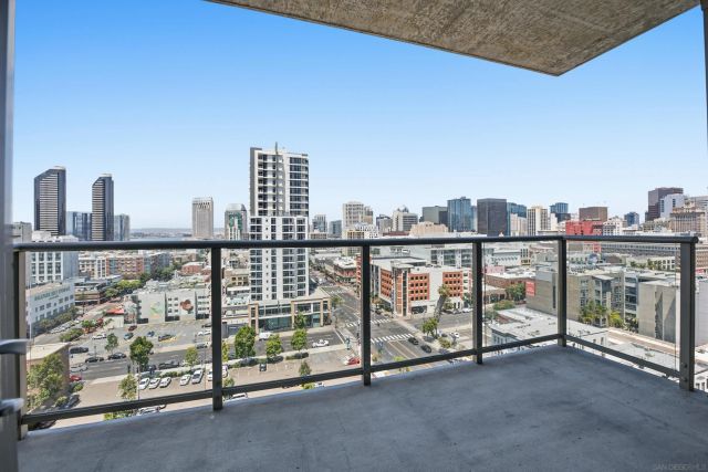 800 The Mark Ln 1409, San Diego, CA 92101