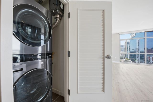 800 The Mark Ln 1409, San Diego, CA 92101