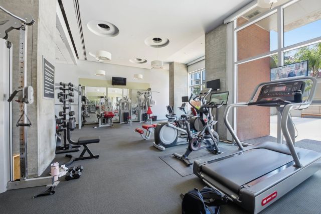 800 The Mark Ln 1409, San Diego, CA 92101