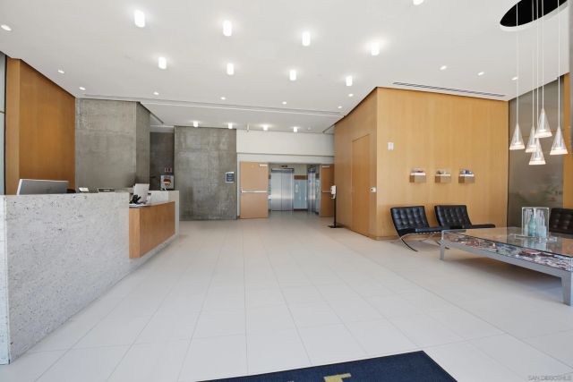 800 The Mark Ln 1409, San Diego, CA 92101