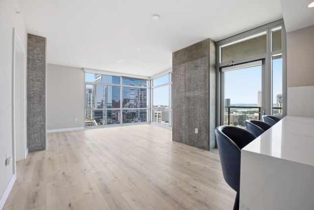 800 The Mark Ln 1409, San Diego, CA 92101