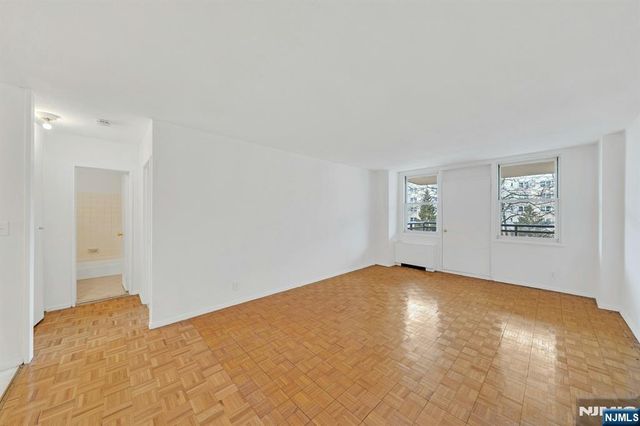 2200 Central Road 3U, Fort Lee, NJ 07024