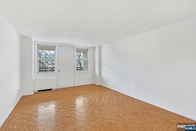 2200 Central Road 3U, Fort Lee, NJ 07024