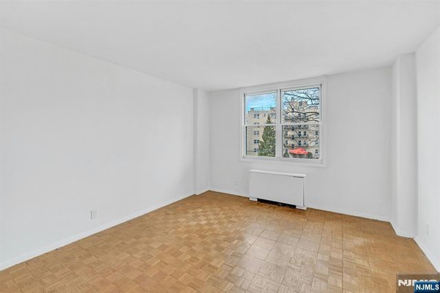 2200 Central Road 3U, Fort Lee, NJ 07024