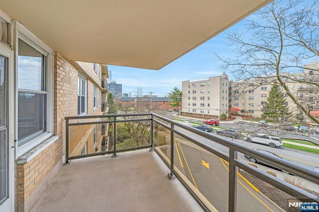 2200 Central Road 3U, Fort Lee, NJ 07024