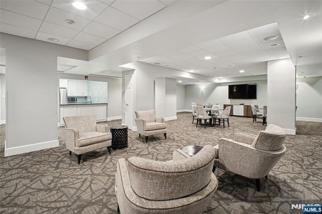 2200 Central Road 3U, Fort Lee, NJ 07024