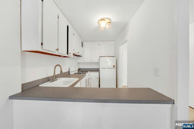 2200 Central Road 3U, Fort Lee, NJ 07024