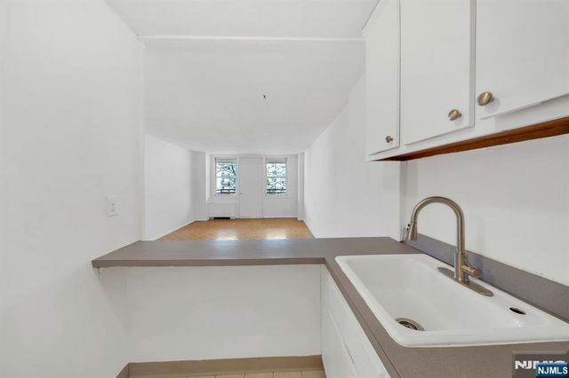 2200 Central Road 3U, Fort Lee, NJ 07024