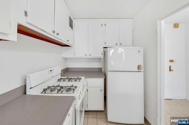 2200 Central Road 3U, Fort Lee, NJ 07024