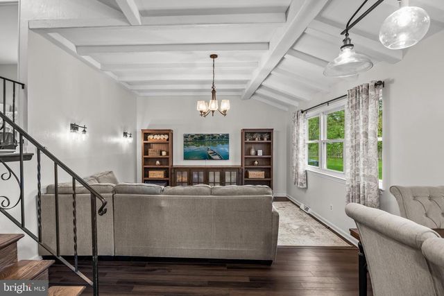 2 GRASS RD, Cherry Hill, NJ 08034