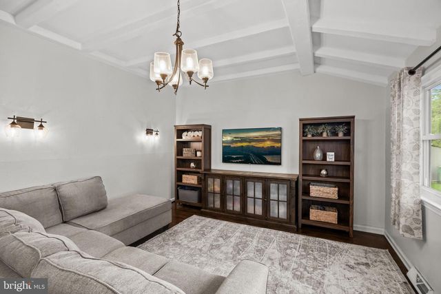 2 GRASS RD, Cherry Hill, NJ 08034