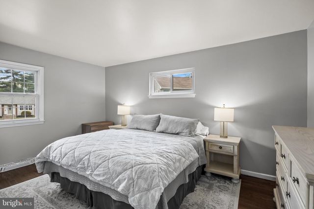 2 GRASS RD, Cherry Hill, NJ 08034