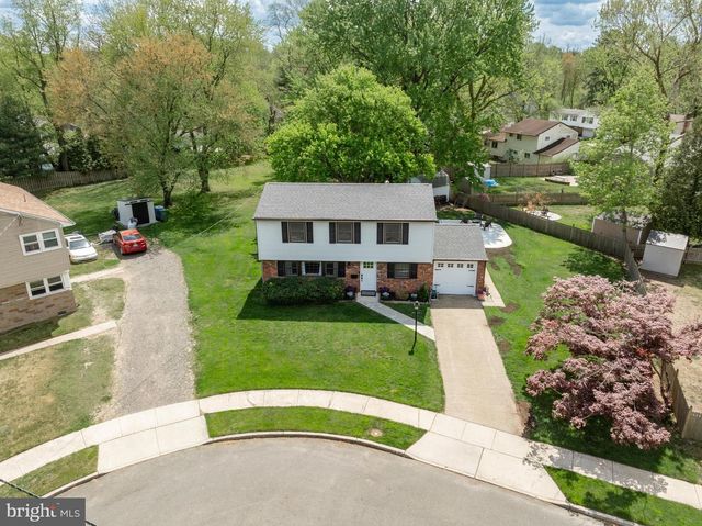 2 GRASS RD, Cherry Hill, NJ 08034