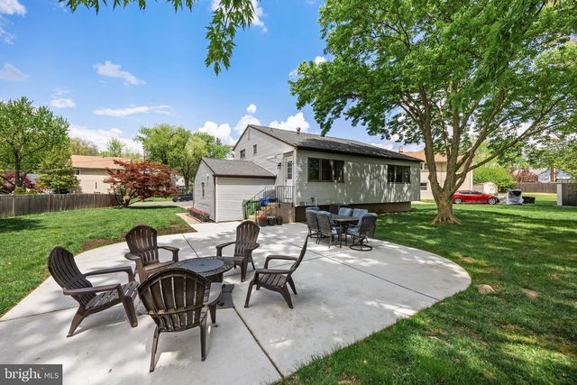 2 GRASS RD, Cherry Hill, NJ 08034