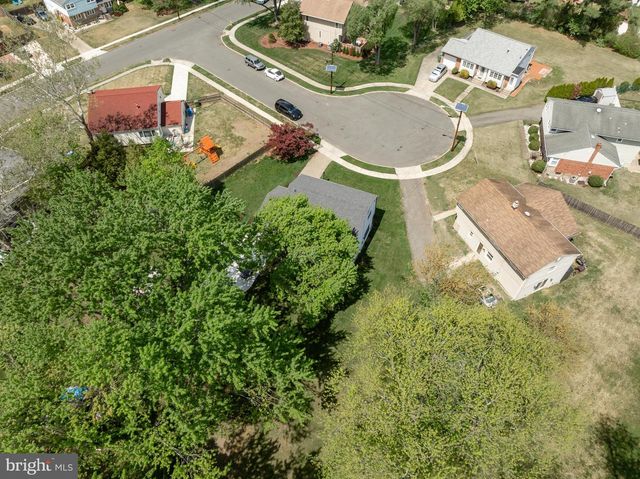 2 GRASS RD, Cherry Hill, NJ 08034