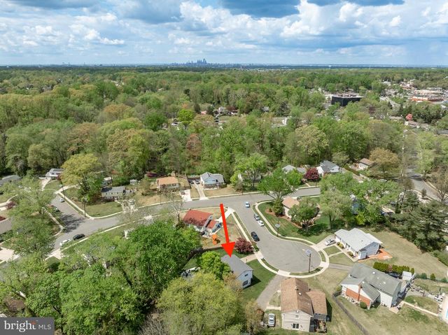 2 GRASS RD, Cherry Hill, NJ 08034