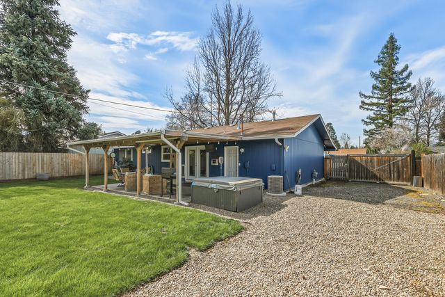 1733 Howell Avenue, Medford, OR 97501