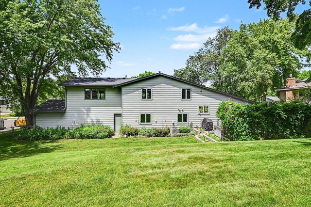 6080 134th Street W, Apple Valley, MN 55124