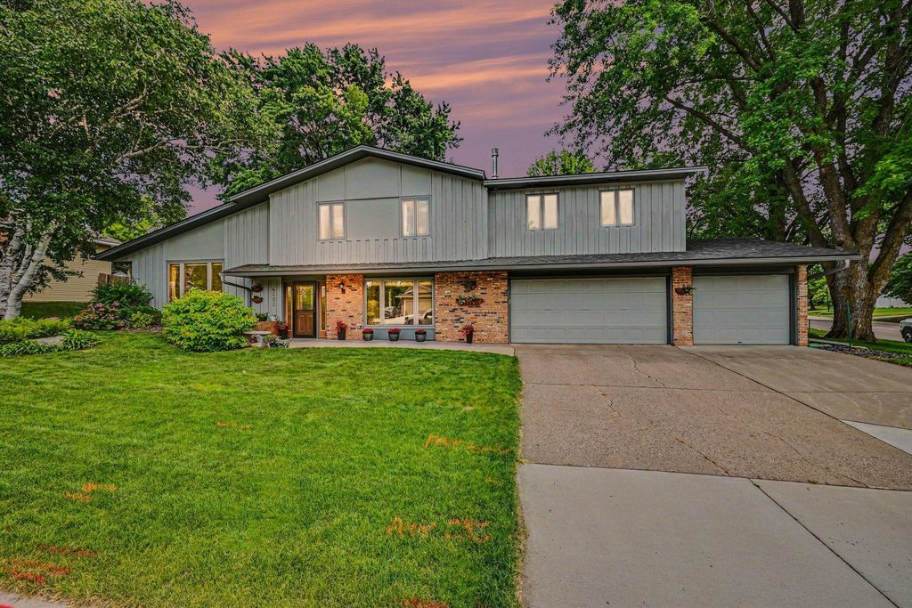 6080 134th Street W, Apple Valley, MN 55124