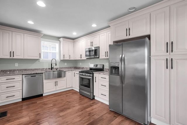 1253 S Champion Avenue, Columbus, OH 43206