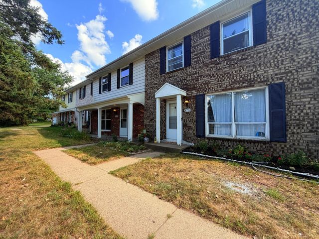 868 Wescott Square, Eagan, MN 55123