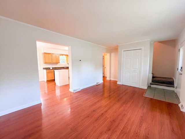 868 Wescott Square, Eagan, MN 55123