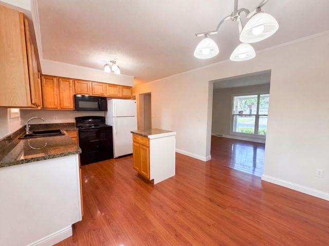 868 Wescott Square, Eagan, MN 55123