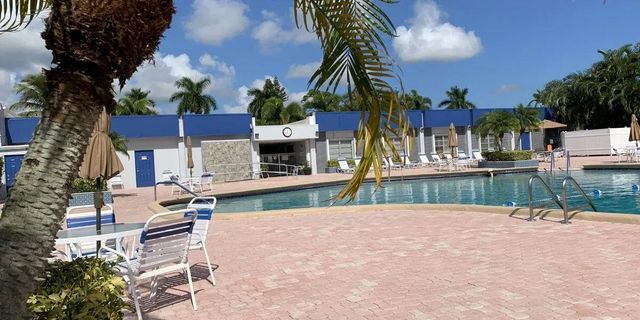 2591 W Barkley Dr Drive W C, West Palm Beach, FL 33415