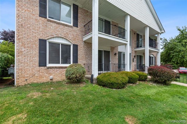 14200 Ivanhoe Drive 159, Sterling Heights, MI 48312
