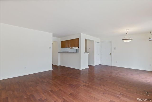 14200 Ivanhoe Drive 159, Sterling Heights, MI 48312