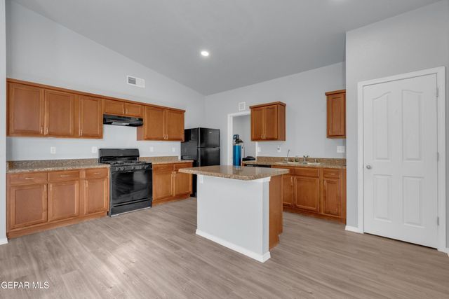 14320 Narciso Drive, El Paso, TX 79928